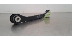 Gebruikte Triangel rechts-achter Peugeot 3008 III Prijs € 30,25 Inclusief btw aangeboden door Autohandel Didier