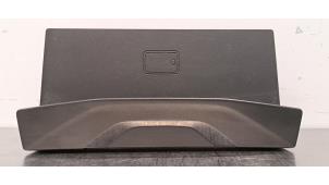 Gebruikte Wireless charger BMW 2 serie Gran Coupe (F44) 218d 2.0 16V Prijs € 66,55 Inclusief btw aangeboden door Autohandel Didier