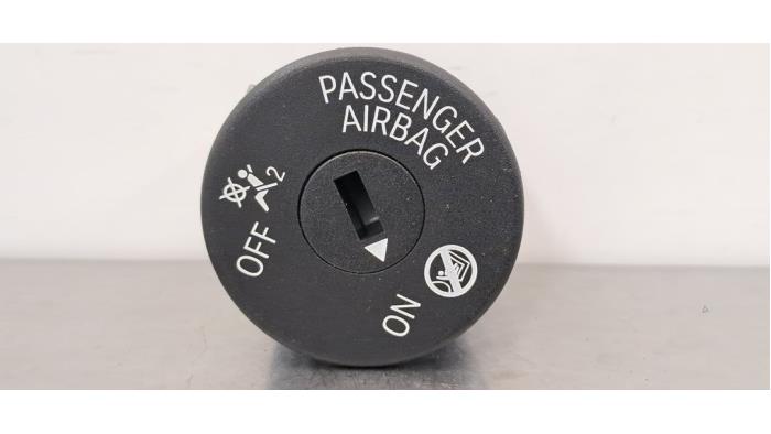 Verrouillage airbag BMW 2-Série
