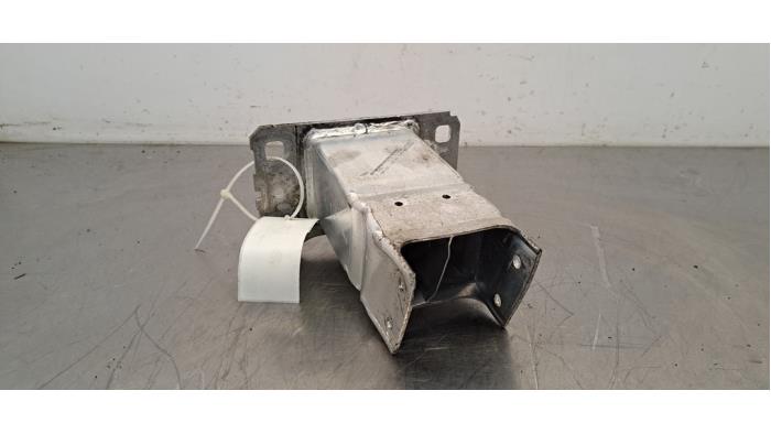 Support pare-chocs avant gauche Audi A4