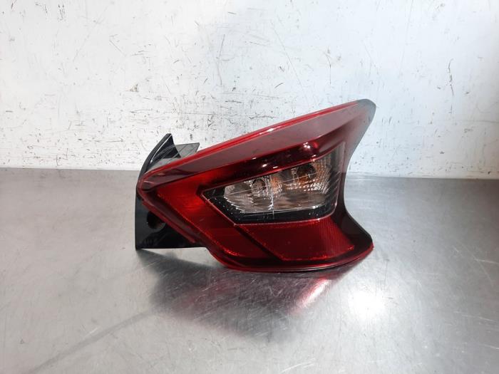 Feu arrière droit Nissan Micra