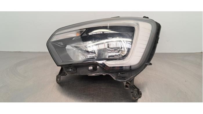 Phare gauche Renault Master