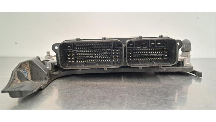 Ordinateur gestion moteur Opel Combo