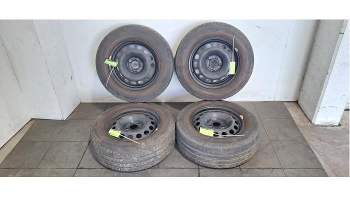 Kit jantes + pneumatiques Opel Vivaro