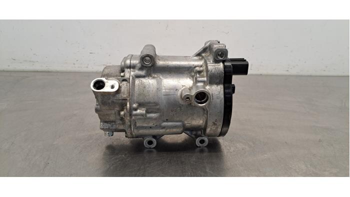 Pompe clim Toyota Yaris