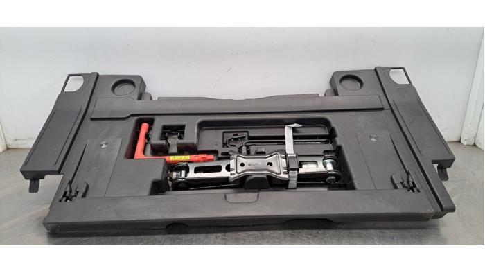 Ensemble cric Audi A5