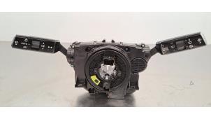 Gebruikte Combischakelaar Stuurkolom Peugeot 5008 III (KA/KB/KC) 1.6 16V Plug-in Hybrid 195 Prijs € 266,20 Inclusief btw aangeboden door Autohandel Didier