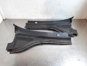 Gebruikte Paravan Volkswagen Tiguan (AD1) 1.5 TSI 16V Evo BlueMotion Technology Prijs € 66,55 Inclusief btw aangeboden door Autohandel Didier