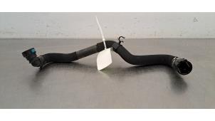 Gebruikte Koelwaterslang Landrover Defender II 110 3.0 D300 MHEV Prijs € 36,30 Inclusief btw aangeboden door Autohandel Didier