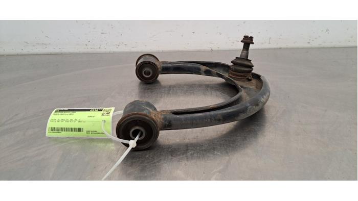 Bras de suspension avant droit Toyota Hilux