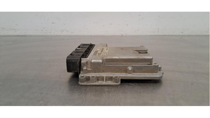 Ordinateur gestion moteur Citroen Berlingo
