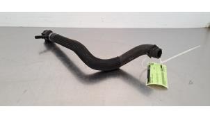 Gebruikte Radiateurslang Jaguar E-Pace 2.0 D 180 16V AWD Prijs € 30,25 Inclusief btw aangeboden door Autohandel Didier