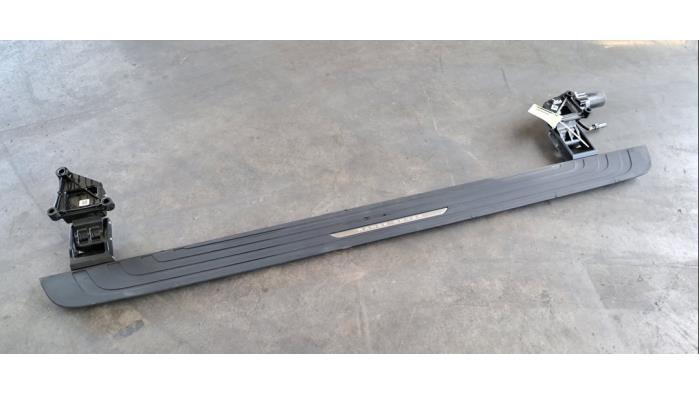 Marchepied gauche Landrover Range Rover Sport
