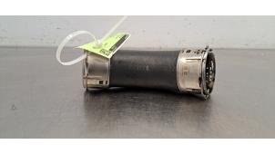 Gebruikte Intercooler Slang Toyota Hilux V/VI 2.8 D4D-F 16V 4x4 Prijs € 30,25 Inclusief btw aangeboden door Autohandel Didier