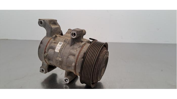 Pompe clim Toyota Hilux