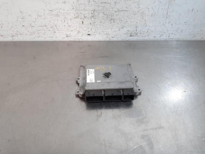 Ordinateur gestion moteur Dacia Sandero