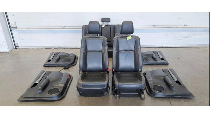 Kit revêtement (complet) Toyota Hilux