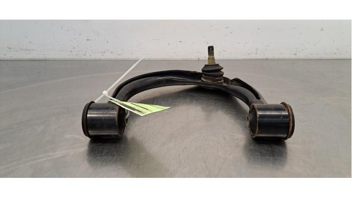 Bras de suspension avant gauche Toyota Hilux