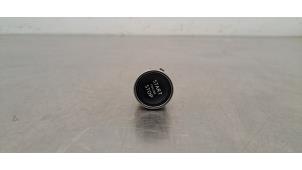 Gebruikte Start/Stop schakelaar Landrover Defender II 110 3.0 D300 MHEV Prijs € 30,25 Inclusief btw aangeboden door Autohandel Didier