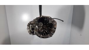 Gebruikte Versnellingsbak Renault Master III (FV) 2.3 dCi 135 16V FWD Prijs € 1.996,50 Inclusief btw aangeboden door Autohandel Didier