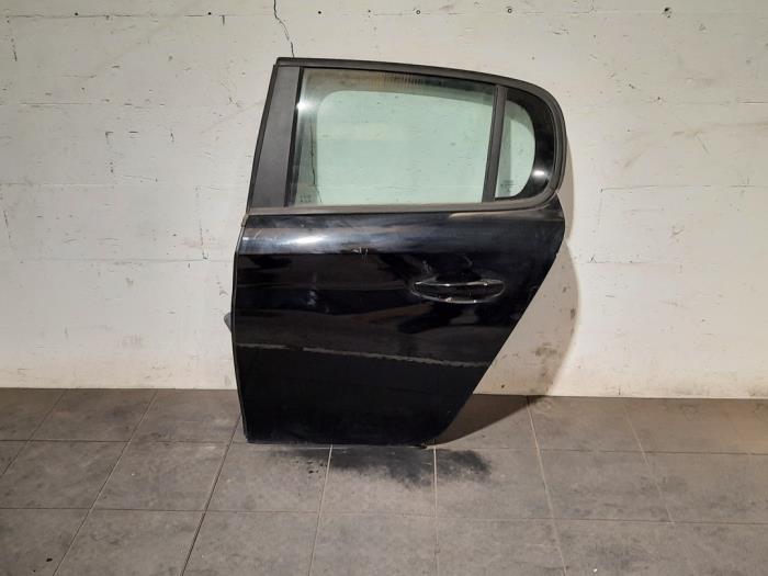 Puerta de 4 puertas izquierda detrás Peugeot 208