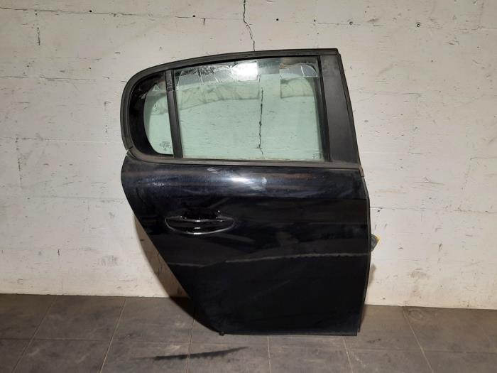 Puerta de 4 puertas derecha detrás Peugeot 208