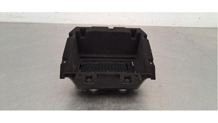 Chargeur sans fil Landrover Range Rover Sport