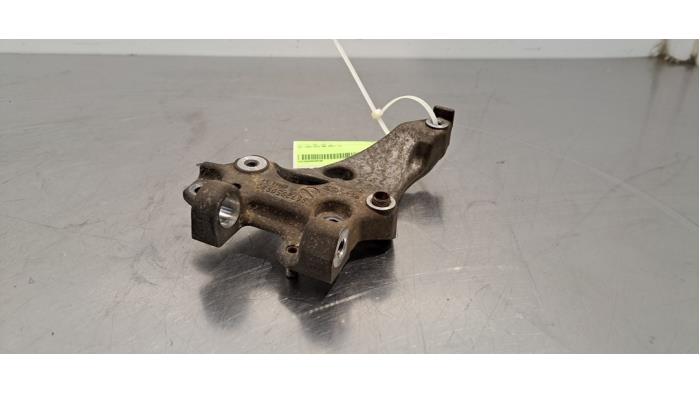 Support pompe clim Citroen Berlingo
