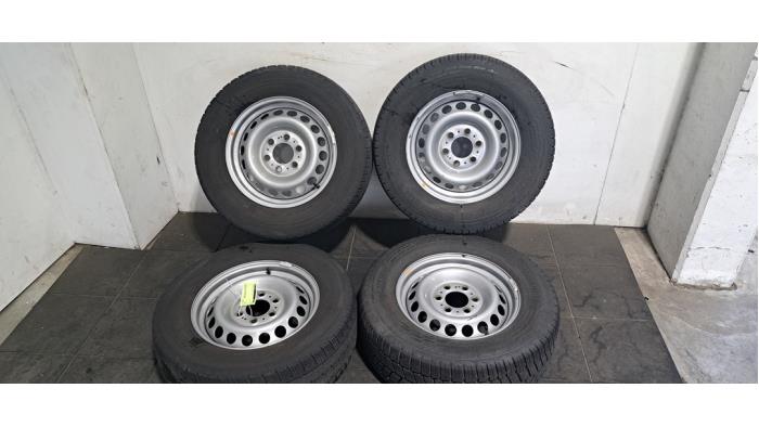 Kit jantes + pneumatiques Mercedes Sprinter
