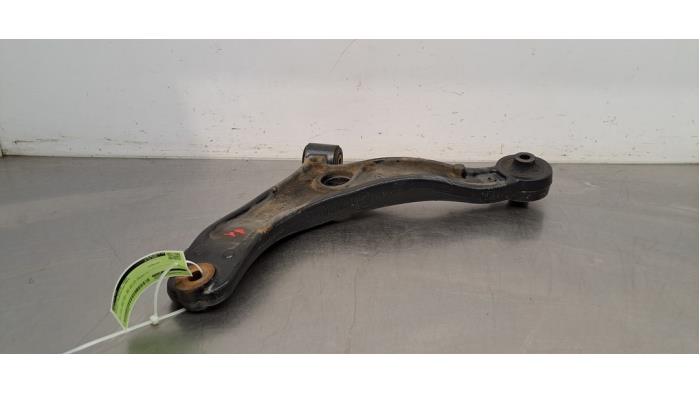 Bras de suspension avant droit Renault Master