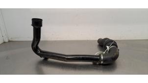 Gebruikte Intercooler Buis Opel Movano 2.2 D 120 Prijs € 54,45 Inclusief btw aangeboden door Autohandel Didier