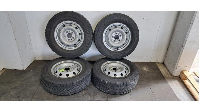 Kit jantes + pneumatiques Peugeot Boxer
