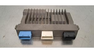 Gebruikte Radio versterker Opel Grandland (X) 1.2 Turbo 12V Prijs € 163,35 Inclusief btw aangeboden door Autohandel Didier