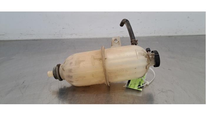Réservoir d&#039;expansion Toyota Hilux