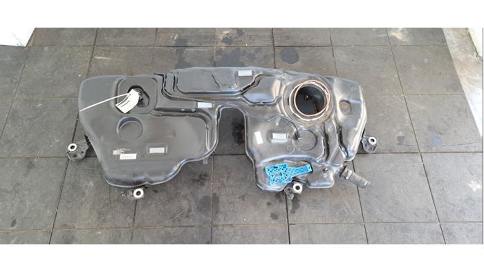 Réservoir de carburant Volvo V60