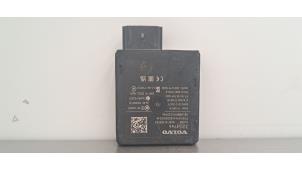 Gebruikte Radar sensor Volvo V60 II (ZW) 2.0 B3 16V Mild Hybrid Prijs € 266,20 Inclusief btw aangeboden door Autohandel Didier