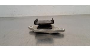 Gebruikte Steun (diversen) Volvo V60 II (ZW) 2.0 B3 16V Mild Hybrid Prijs € 36,30 Inclusief btw aangeboden door Autohandel Didier