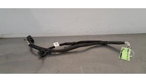 Gebruikte Accupool Volkswagen Transporter T6 2.0 TDI 150 Prijs € 30,25 Inclusief btw aangeboden door Autohandel Didier