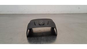 Gebruikte AUX/USB aansluiting Volvo V60 II (ZW) 2.0 B3 16V Mild Hybrid Prijs € 30,25 Inclusief btw aangeboden door Autohandel Didier