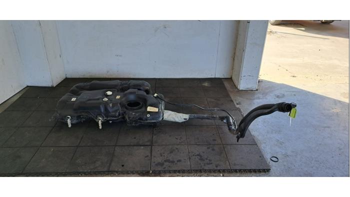 Réservoir de carburant Opel Vivaro