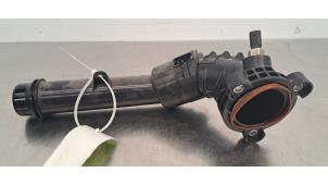 Gebruikte Intercooler Buis Volvo V60 II (ZW) 2.0 B3 16V Mild Hybrid Prijs € 30,25 Inclusief btw aangeboden door Autohandel Didier