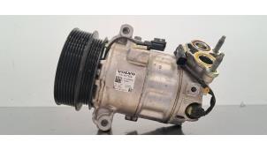 Gebruikte Aircopomp Volvo V60 II (ZW) 2.0 B3 16V Mild Hybrid Prijs € 199,65 Inclusief btw aangeboden door Autohandel Didier