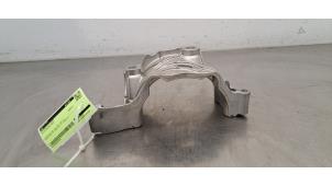 Gebruikte Dynamosteun onder Volvo V60 II (ZW) 2.0 B3 16V Mild Hybrid Prijs € 48,40 Inclusief btw aangeboden door Autohandel Didier