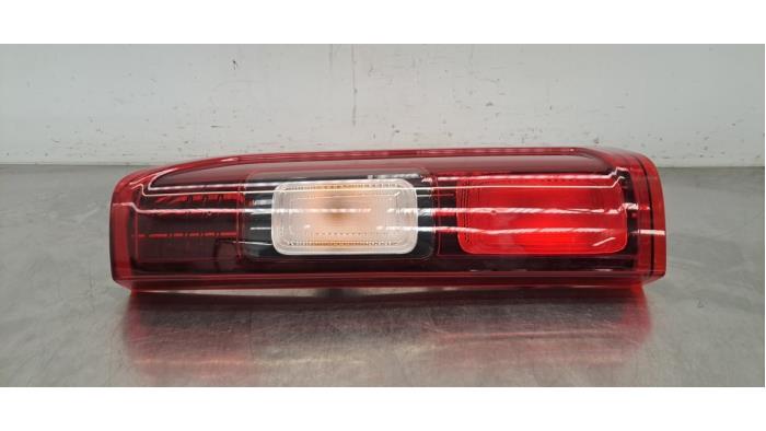 Stražnje svjetlo desno Nissan Primastar