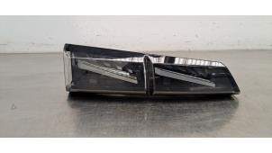 Gebruikte Achterlicht links Peugeot 308 (F3/FB/FH/FM/FP) e-308 54 kWh Prijs € 151,25 Inclusief btw aangeboden door Autohandel Didier