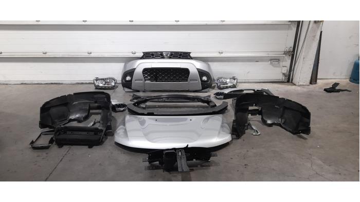 Voorkop compleet Dacia Duster