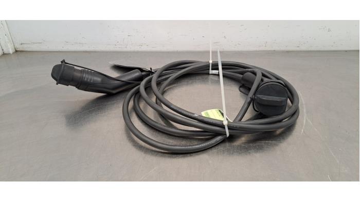 Câble de recharge électrique Peugeot 3008