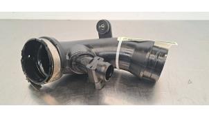 Gebruikte Intercooler Buis Volkswagen Transporter T6 2.0 TDI Prijs € 66,55 Inclusief btw aangeboden door Autohandel Didier