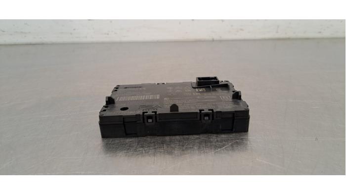 Chargeur sans fil Opel Astra