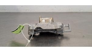 Gebruikte Motorrubber Peugeot 3008 III 1.6 16V Plug-in Hybrid 195 Prijs € 36,30 Inclusief btw aangeboden door Autohandel Didier